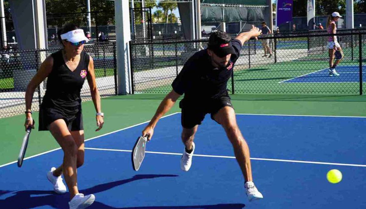 Master the Pickleball Overhead Smash: 3 Keys to Success